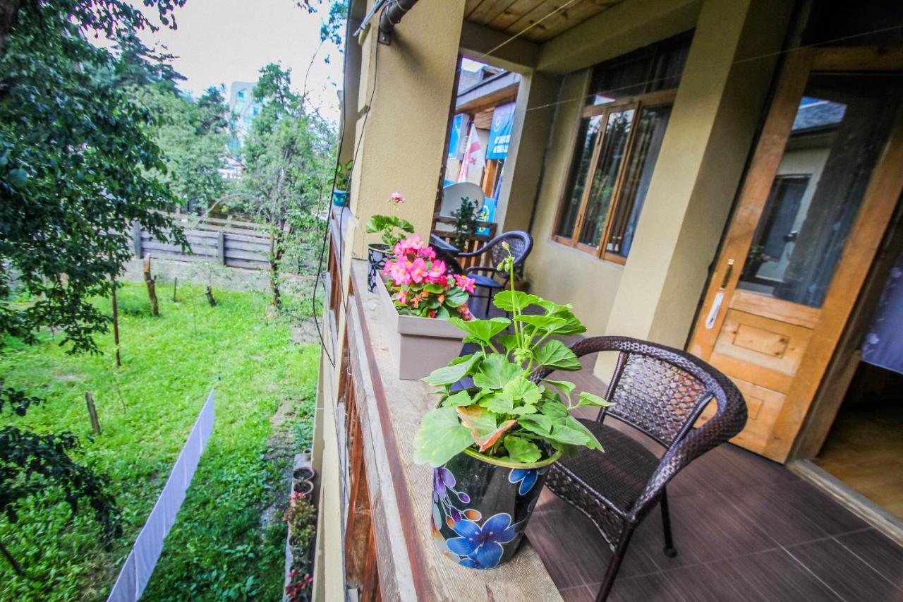 Eka&Nino Guesthouse Mestia Exterior photo